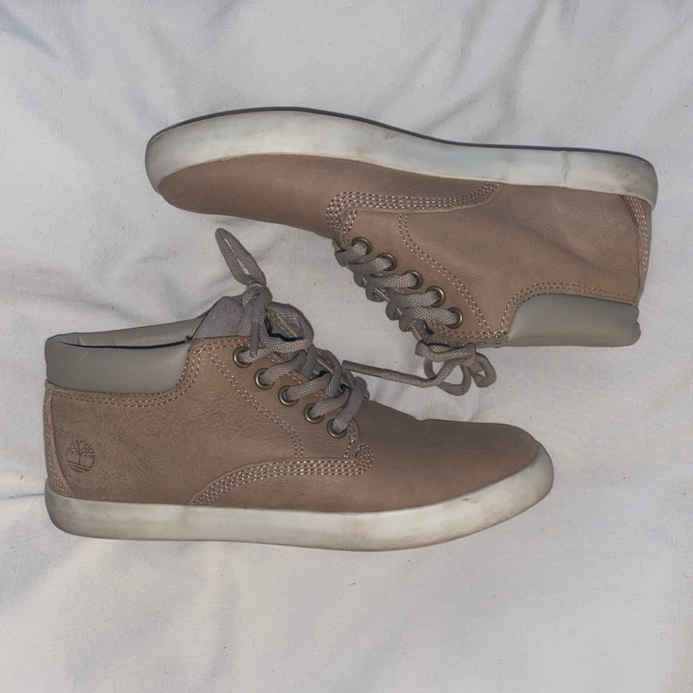 Skyla Bay Mid-top Sneaker
